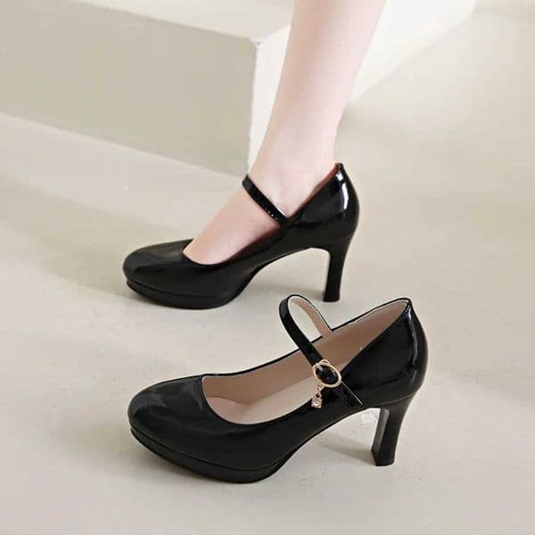 2025 Womens Black High Heels Spring Casual Shoes Womens High Heels Solid Color Wedge Shoes Plus Size High Heels Size 34-42 Z251211