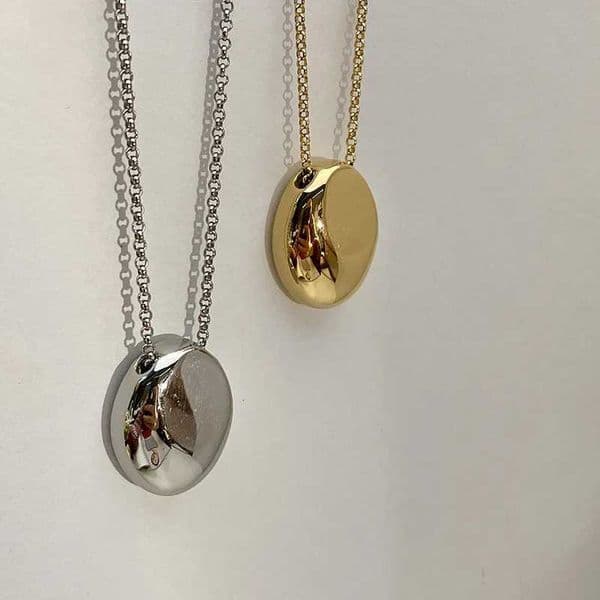 New Glossy Metal Oval Waterdrop Geometric Pendant Necklace for Women Punk Long Sweater Chain Luxury Charm Party Jewelry Gifts M251211