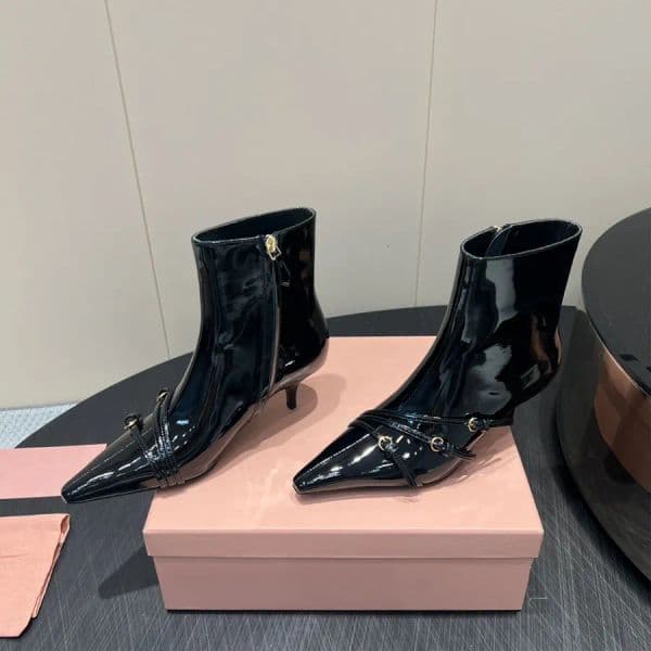 10A Designer Boots Fashionable Short Boots Leather Slim Heels Women Casual Daily Wear Boots Gifts Sweet