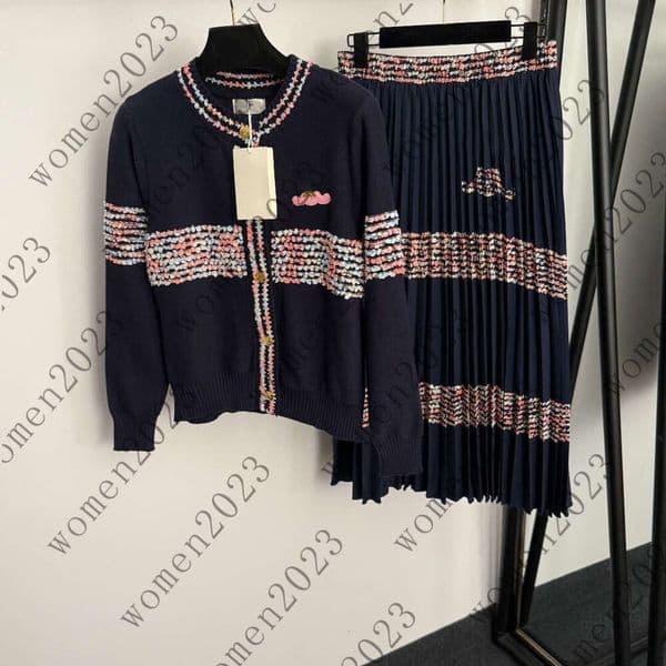 Women Fashion Designer Set: Navy Blue Contrast Knitted Cardigan and Pleated Skirt, Autumn Elegant Commuting Two-Piece Set with Autumn and Winter Printed Patterns