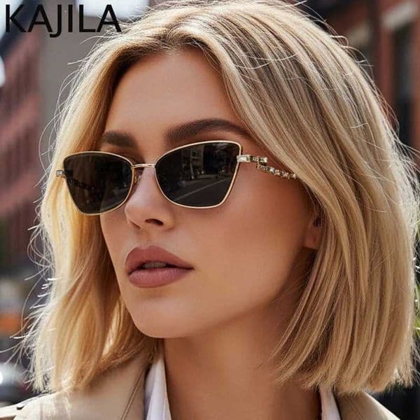 Sexy Cat Eye Rhinestones Sunglasses Women 2025 Luxury Brand Trendy Small Frame Cateye Sun Glasses For Ladies Metal Shades UV400T251213