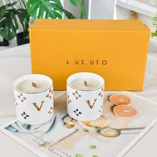 ic Designer L letter painted ceramics aromatherapy candle gift box luxury Home Restaurant romantic dating atmosphere decoration Scented L260513