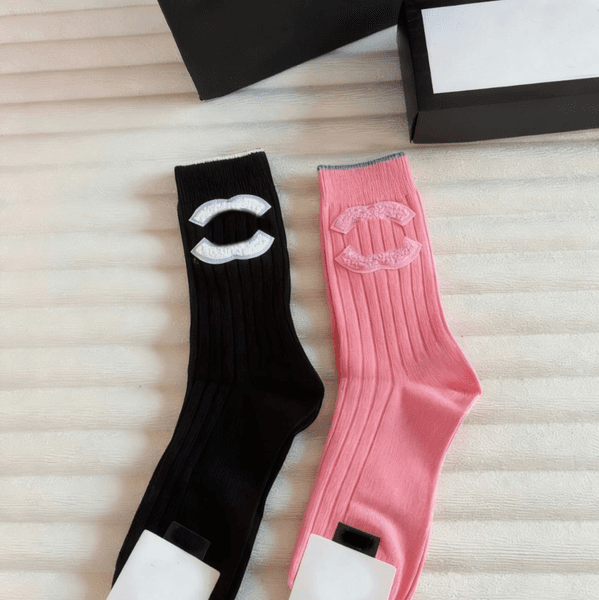 Autumn Winter Women w'se'fDesigner Knitted Stocking Luxury Hosiery For Lady Long Warm Thick Embroidered Stockings Fashion Cotton Socks gift 4 Colors
