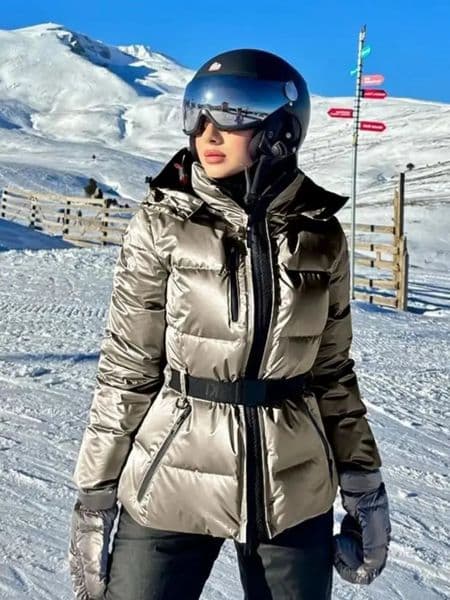 Women Winter Hooded Down Jackets With Belt Lady Warm Thick Long Sleeve Stand Collar Parkas Padded Coats Sports Ski Outdoor 251210