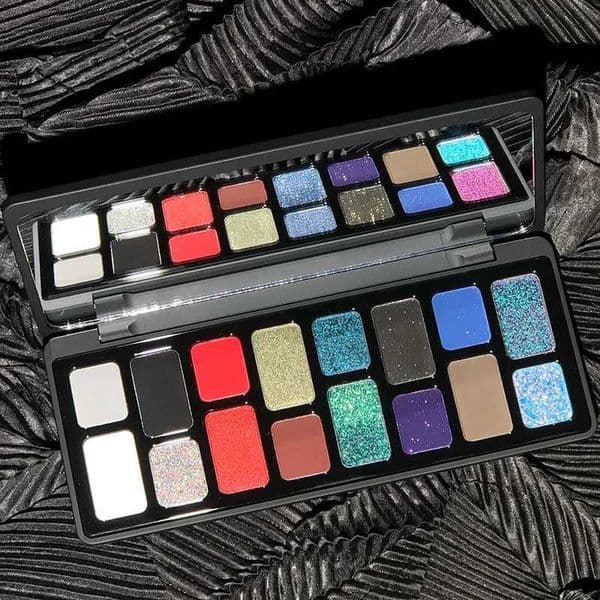 16 Color Punk Eyeshadow Palette - Matte Shimmer Glitter Gothic Tones Bold Edgy Long-Lasting Makeup for Concert Party CosmeticXJ251215