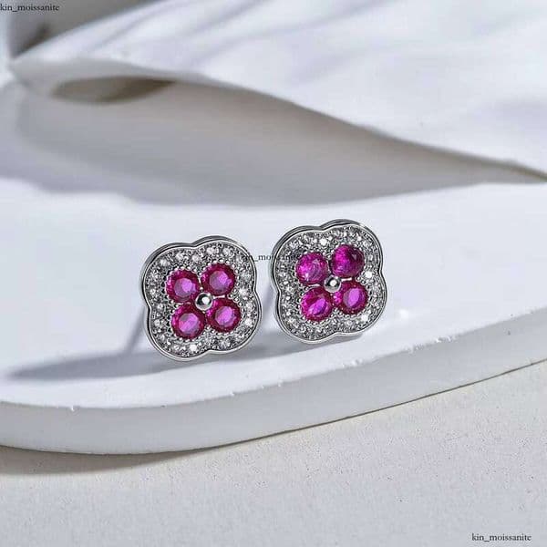 Fashion Jewelry Cute IGI Flower-Shaped Flat Back Hypoallergenic VVS Moissanite 925 IGI Silver Needle Women's Earrings