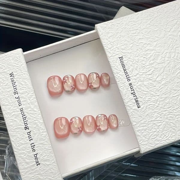 10pcs Handmade Press on Nails Cat Eye Flower Flash Full Coverage Nail Pieces Short Oval Detachable Wearable Nail for WomenGirls 251211