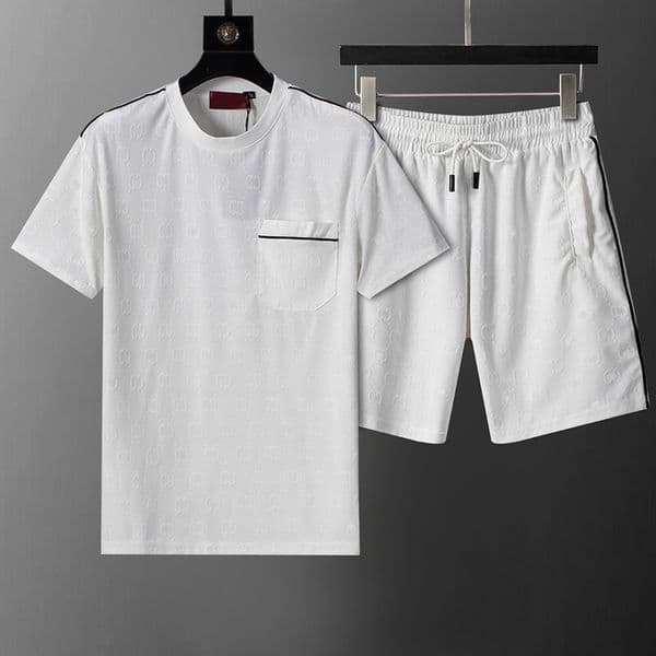 Mens Beach Designer Tracksuits Summer Suits T Shirt Seaside Holiday Shirts Shorts Sets Man Women Luxury Set Outfits
