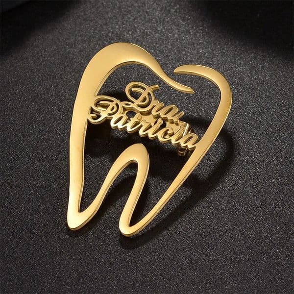 WLP Creative Tooth Shape Custom Name Stainless Steel Brooch Pins for Women Men Personalized Letter Clothing Accessories Gift 251217