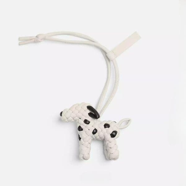 Designer Keychain Bag Charms Pendant Leather Puppy Keychains for Men and Women High-quality Car Keychains Keyring Couple Gifts