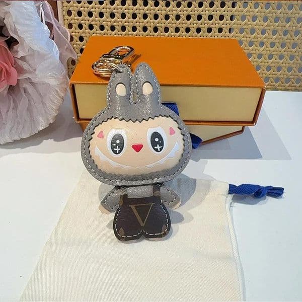 Labubu Keychains Designer Luxury Keychain Doll Chain Fashion Accessories Car Key Women Bag Charm Pendant Leather Decoration