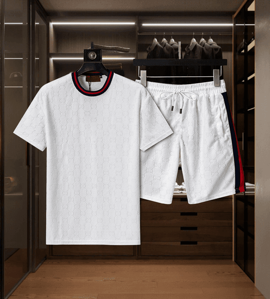 Designer men's spring and summer round neck short-sleeved shorts suit fashionable men's and women's shirts sportswear jogging suit towel jacquard T-shirt suit