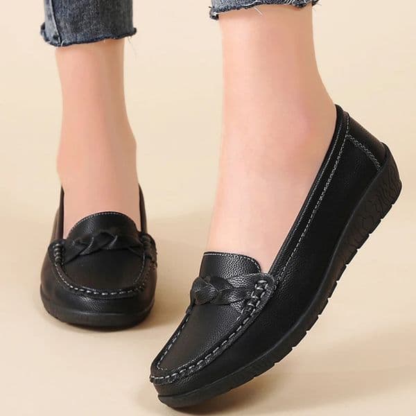 Women Flats Wedge Leather Fashion Comfortable Shoe Slip On Nurse Shoes Moccasins Outdoor Plus Size Tenis Feminino 251018