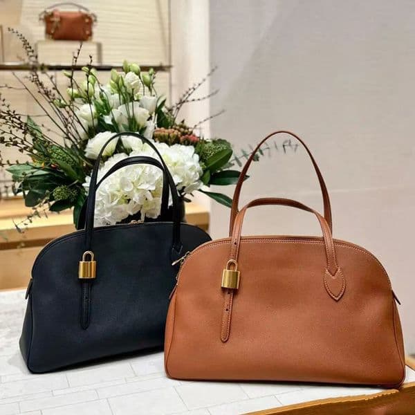 Designer Women Low Key Hobo Bag With Coin Pouch Bag Mm Handbag Crossbody Tote Shopping Bag Pochette Accessoires Calfskin Leather Hook Closure Padlock Handbag