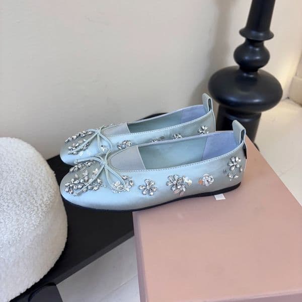 26ss Flower Silk Ballerinas Luxury designer women slip on bowtie ballet flats Round toe flat dress shoes Shiny ladies formal shoes