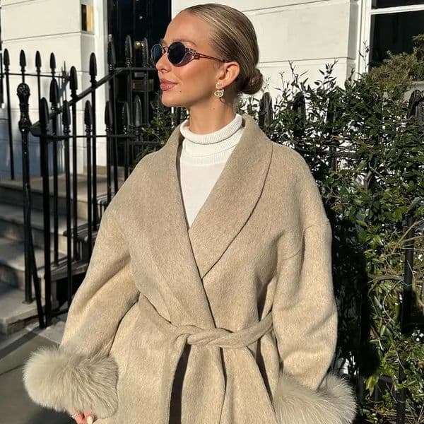 Lace Up Woolen Short Coats Elegant Solid Loose Lapel Furry Belt Long Sleeve Jacket Female Autumn Winter Lady Chic Cardigans 251222