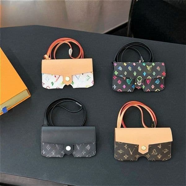 New Luxury Brand Keychain Men Women Keyring Lanyards for Sunglasses Leather Car Keys Holder Bag Pendant Accessories Couple Gifts