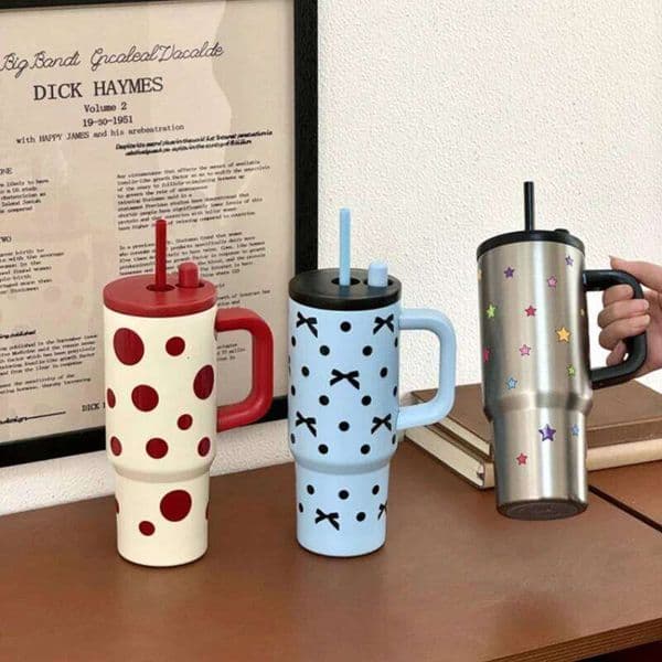 24oz Portability Tumbler with Handle Straw Lid Large Volume Stainless Steel Vacuum Insulated Cup Keep Cold Travel Mug 25H1223