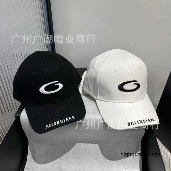 Designer New baseball cap for couples, sporty, fashionable, simple, internet famous, same style letter embroidery sun shading duckbill cap 2X3N