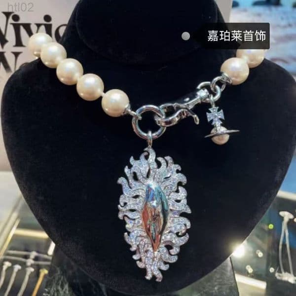 Designer Viviane Jewelry Weswood High-quality New Western Empress Saturn Pearl Da Pu Xi Leaf Necklace High-end Light Luxury Versatile Sweater Chain