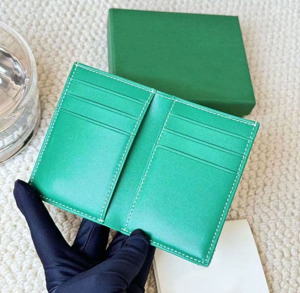 Luxurious Leather Unisex Multi-Pocket Wallet: Stylish Design for Cards & Coins