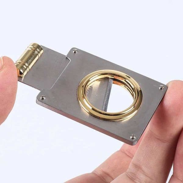 New Stainless Steel Cigar Cutter Single Blade Cigar Scissors Portable Tools Smoking Accessories Cigars Guillotine Gifts Y251218