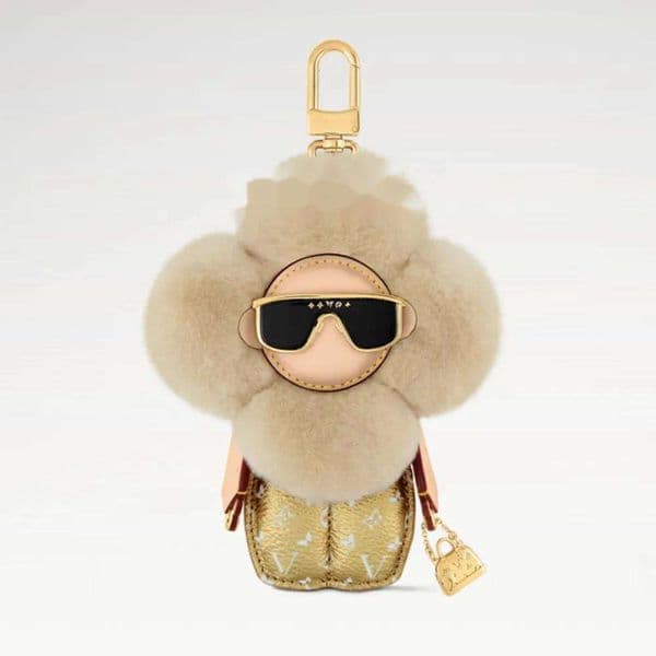 Lanyards Fashion New Luxury Keychains Cartoon Big Fur Sunflower Flower Letter Key Ring Women Bag Charms AABJ