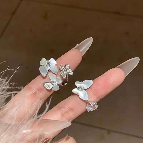 Designer Jewellery High Quality Silver Tone Mother of Pearl Cubic Zirconia Butterfly Ring for Everyday Wear Gift for Special Occasions Textured Delicate Accessory