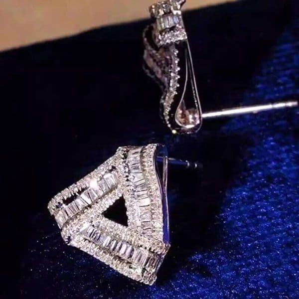 Huitan Triangle Shaped Women Stud Earrings Full Bright Cubic Zirconia Trendy Accessories for Party Wedding Elegant Daily Jewelry