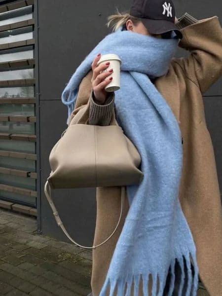2025 Solid Color Soft Winter Scarf Women Cashmere Scarf Thickened Warm Shawl Classic Pashmina Tassels Fluffy Scarf Shawl 251224