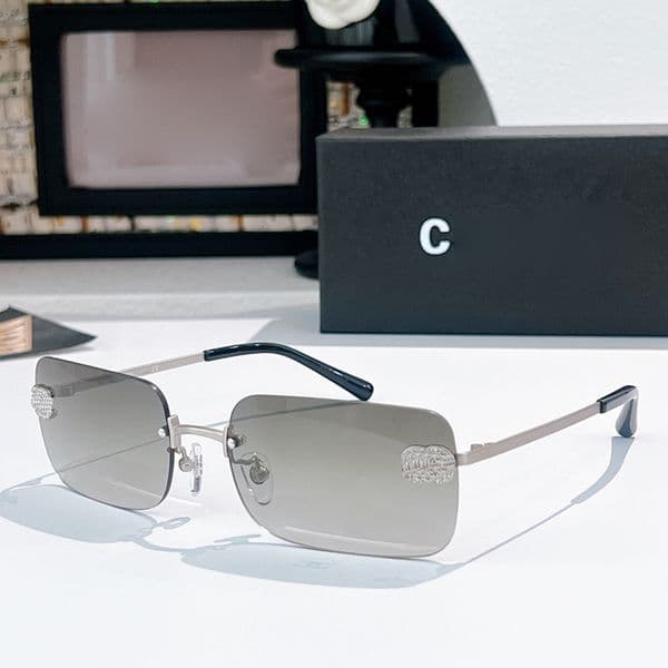 Designer For Women Silver Metal Rimless Sunglasses Light Grey Lenses Shades CH luxury brand Y2K trendy street shooting daily outfit glasses ch 4017