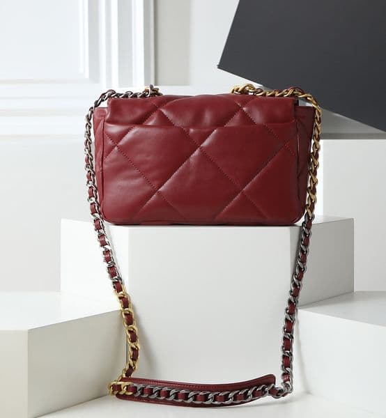 Luxury Women Hobo Bag Genuine Full Grain Cowhide Leather Quilted Vintage Bucket Design with Premium Gold Tone Hardware, Drawstring Closure Detachable Chain