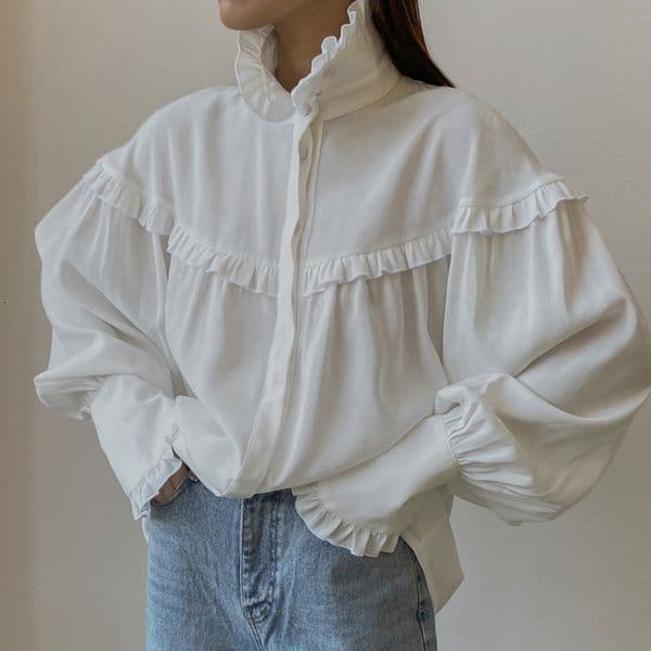 Early Spring New Women's French Style free shipping Shirt with Lantern Sleeves and Lace Design Loose White Blouse