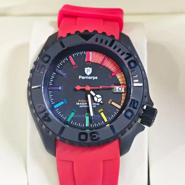 Wristwatches Fashionable 42mm Men's Watch With China NH35 Movement Sapphire Crystal Case Automatic Mechanical Rubber Strap