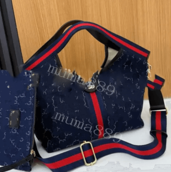 Designer Bag Shoulder Bag Emblem Classic Leather Bucket Bag Handbag Fashion Luxury Bag Underarm Bag Beach Bag Large Capacity Shopping Bag crossbody bag 2025