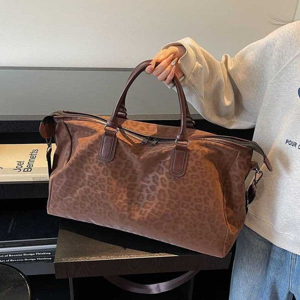 Versatile Fashion 2025 New Leopard Print Single Shoulder Crossbody Women's Bag Travel Bag Fashion Trend Handheld Large Capacity