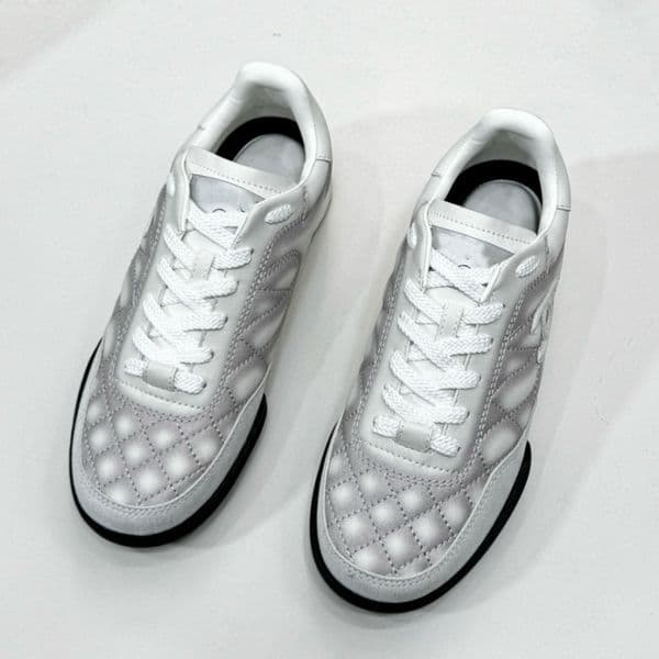 Casual shoes fashionable sneakers top designer shoes outdoor hiking shoes classic running shoes durable training shoes women's shoes stitched lace-up shoes