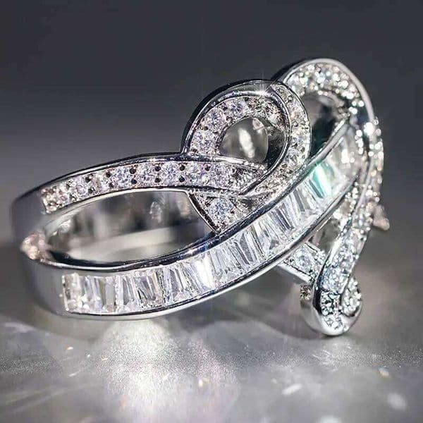 Huitan Women Ring Heart Design Inlaid Shining Cubic Zirconia Elegant Accessories for Wedding Party Engagement Fashion Jewelry