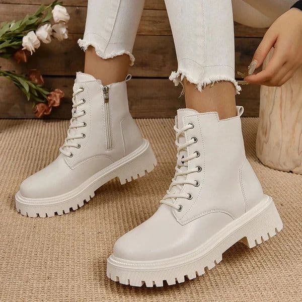 Winter Warm Short Plush Ankle Boots Women Fashion Zip Lace Up Platform Combat Boots Woman Comfy Low Heels Pu Leather Botas Mujer 251230