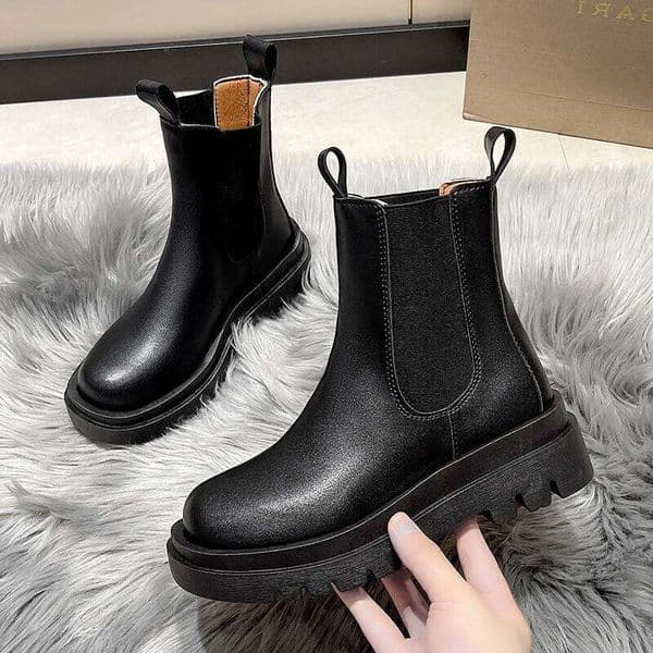 2024 New Walking Designer Casual Outdoor Square Heel Slip on Retro Platform Motorcycle Boots Shoes for Women XJ251231