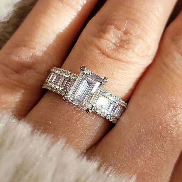 Huitan Crystal Geometric Cubic Zirconia Rings for Women Luxury Wedding Engagement Bands Bridal Accessory Modern Fashion Jewelry