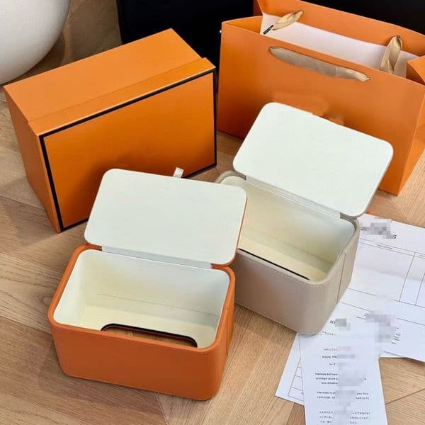 Classic Vintage Designer Tissue Box With Dual Colorway & Embossed Lettering B5