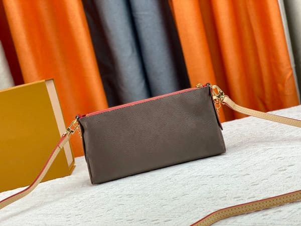 2025 new letter women's Bag chain bag luxurys designers bags women shoulder handbags embossed flower fashion female crossbody purse card holder letter wallets AAAAA