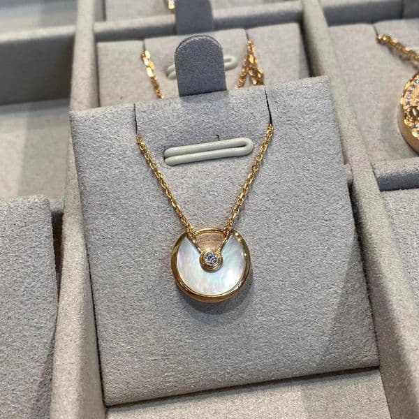 luxury jewelry necklace Talisman necklace white fritillar black and red agate plated 18k rose gold clavicle chain pendant designer jewelry designer necklace