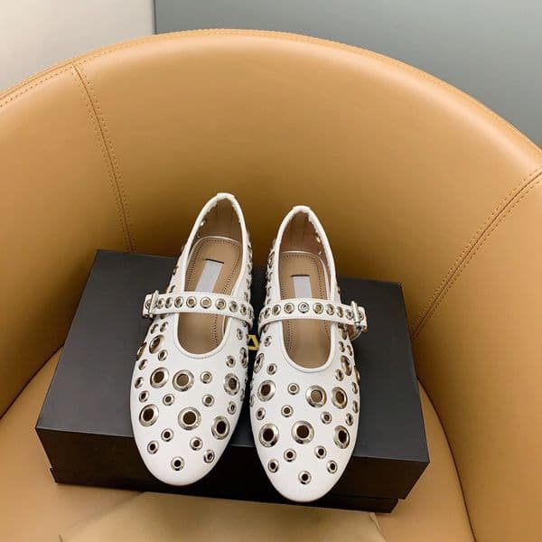 Stylish Fashion Designer Flat Heels Shoes Woman Hollow Out Leather Style Round Heel Ballet Mary Jane Women Comfortable Shoes
