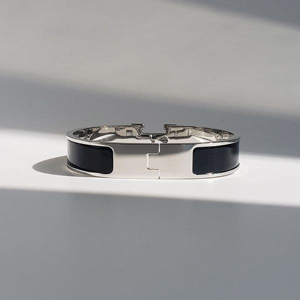 Trendy Silver Mens Bracelet Classic Style Designer Jewelry Bracelet Women Daily Wear High Quality Silver Buckle