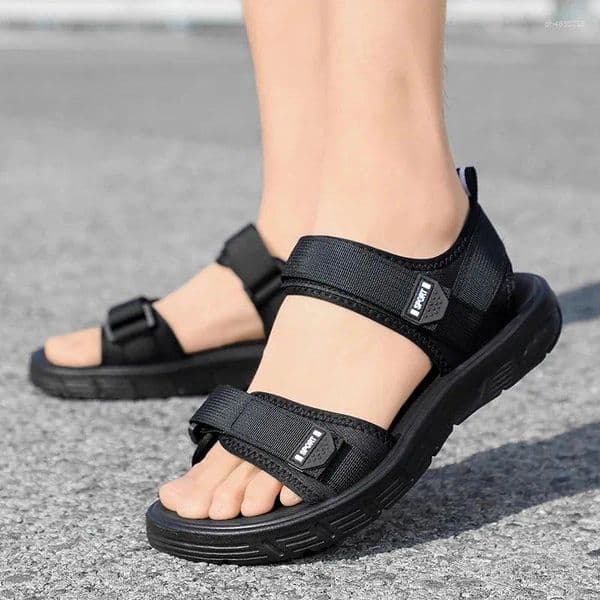 Sandals A Pair Of Men's Summer Wear-Resistant Fashionable And Casual Sports Shoes Beach