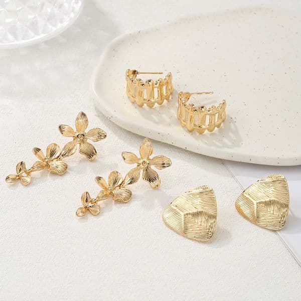 New Geometric Minimalist Earrings Gold Series Fashionable Temperament Studs Korean Dongdaemun Ear Jewelry