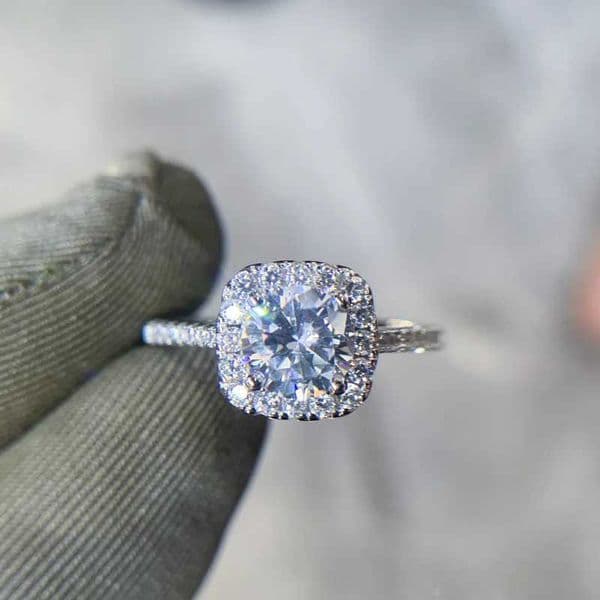 925 Sterling Silver Luxury Clear CZ Heart Finger Ring for Women Wholesale Wedding Engagement Statement Fashion Fine Jewelry XJ250707
