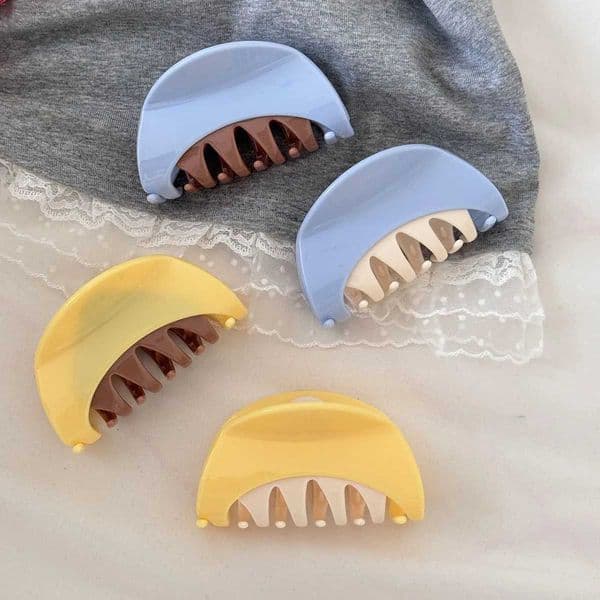 Japanese and Korean color matching semicircular grab clip simple advanced sense back head disc shark sweet medium hair grab girl Z250707